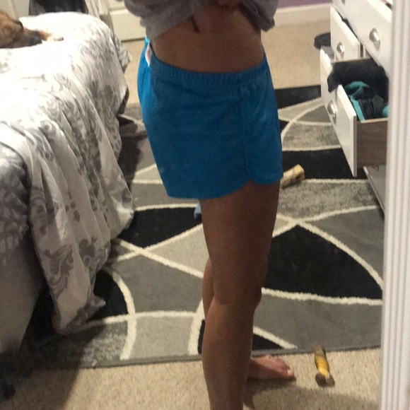 Shorts - Picture 3 of 4